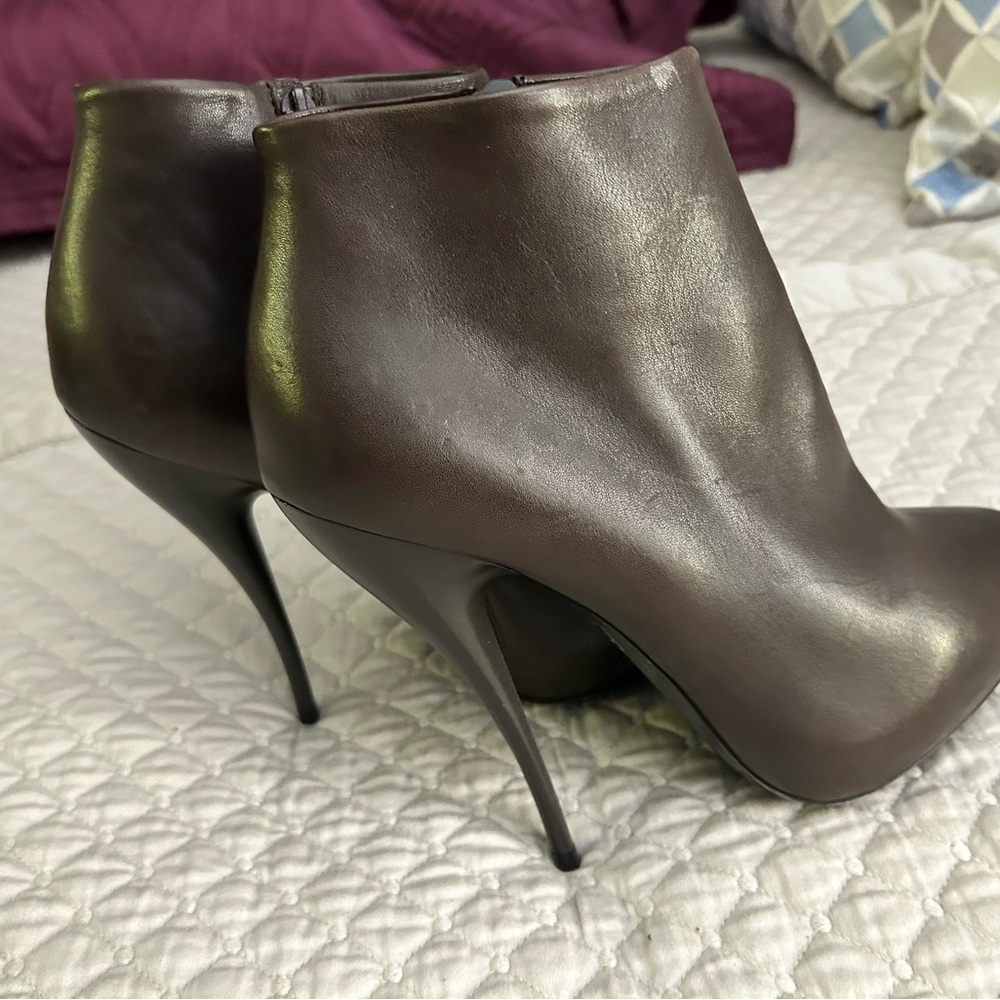 Viktor & Rolf Dark Brown Ankle Booties
